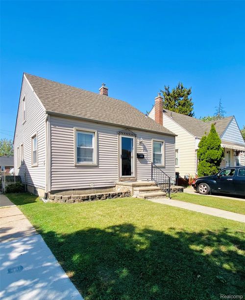 18295 Henry St, Melvindale, MI, 48122-1428 | Card Image