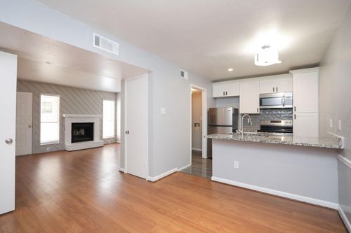 apt-127-2100 Wilcrest Dr, Houston, TX, 77042-2647 | Card Image