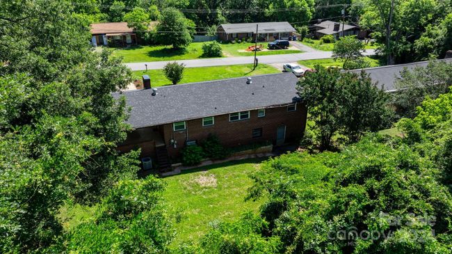 1230 2 Nd St Se, House other with 3 bedrooms, 2 bathrooms and null parking in Hickory NC | Image 20