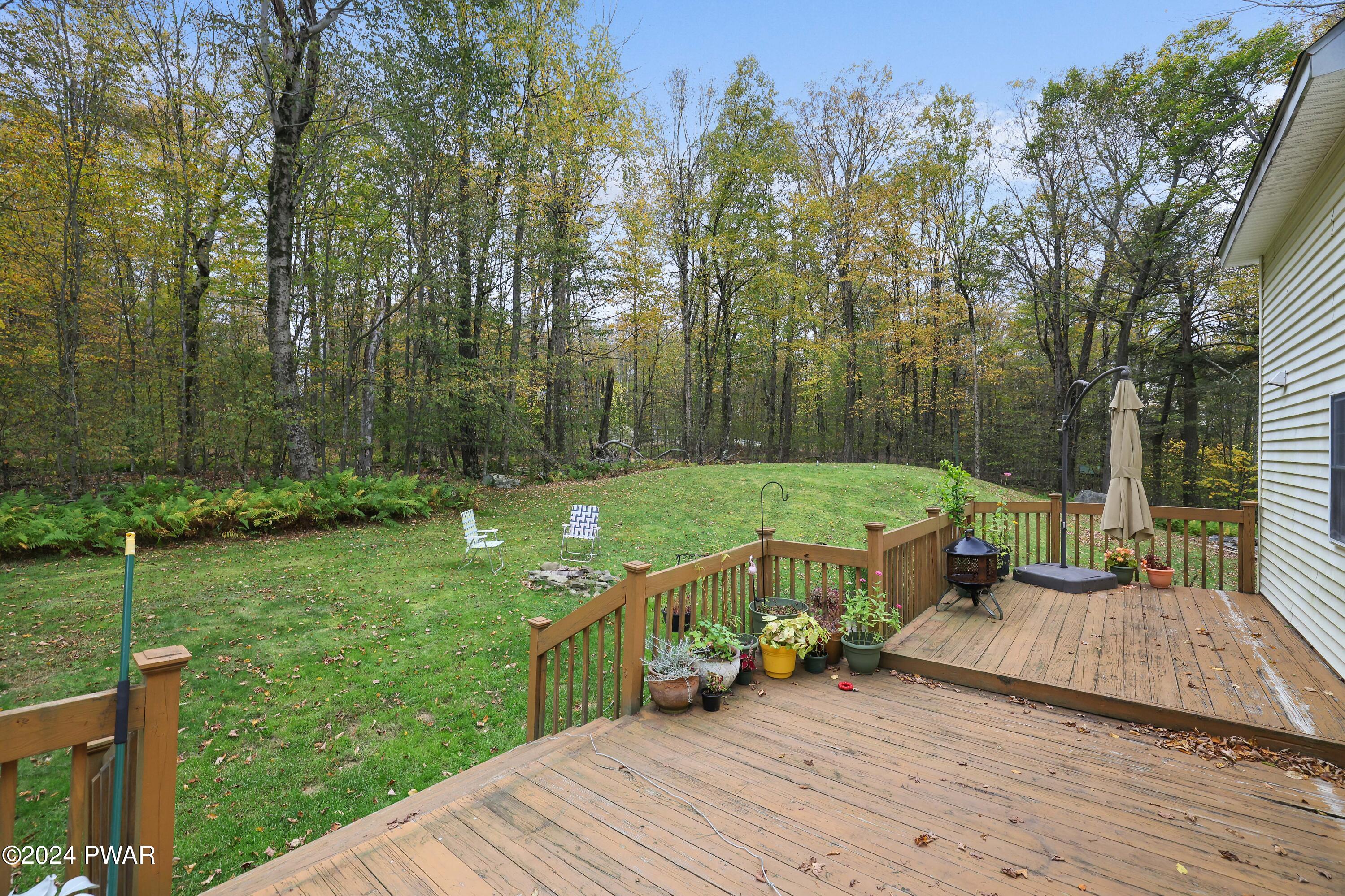 Rocky Mountain Dr, Greentown, PA 18426