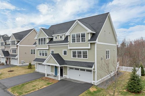 38 Green Rd, Newmarket, NH, 03857-1855 | Card Image