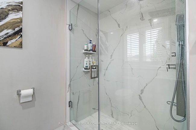 63 Regency View Hts, House other with 4 bedrooms, 4 bathrooms and 5 parking in Maple ON | Image 32
