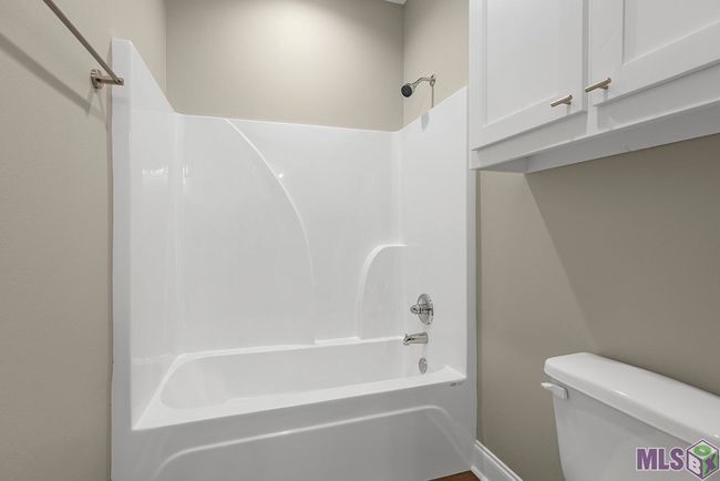 APT-5B - 33260 La Highway 16, Townhouse with 2 bedrooms, 2 bathrooms and 2 parking in Denham Springs LA | Image 8