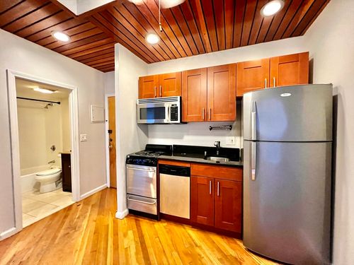 apt-18-390 Riverway, Boston, MA, 02115-6444 | Card Image