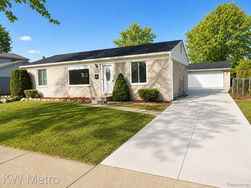 25528 Statler St, Taylor, MI, 48180-3215 | Card Image