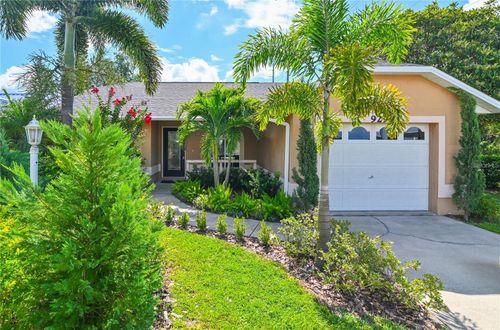 929 Robinson Ave, Saint Cloud, FL, 34769-2063 | Card Image