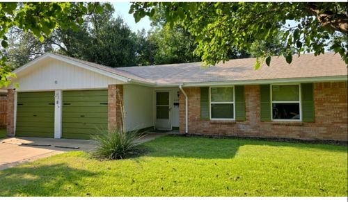 660 Oak St, Burleson, TX, 76028-5848 | Card Image