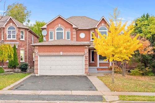 23 Fenflower Crt, Brampton, ON, L7A1H3 | Card Image