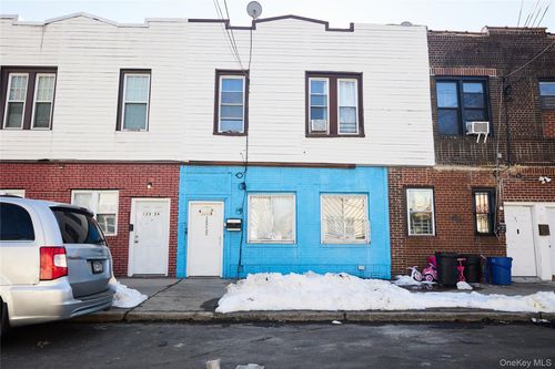 12222 Nellis St, Springfield Gardens, NY, 11413-1029 | Card Image