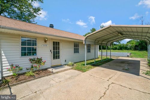 728 Carson Ave, OXON HILL, MD, 20745-1103 | Card Image