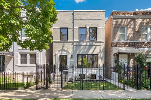 3534 W Le Moyne St, Chicago, IL, 60651-2209 | Card Image