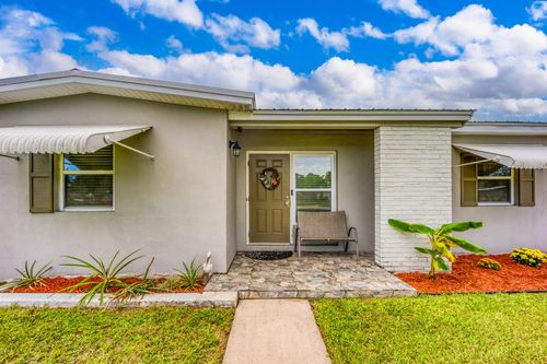 102 Se El Sito Ct, Port St. Lucie, FL, 34983-8418 | Card Image
