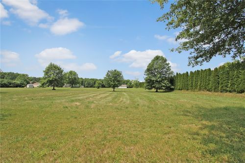 22 Chestnut Run, Mattoon, IL, 61938-9066 | Card Image