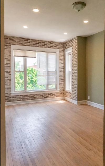 3 - 5618 S Prairie Avenue, Condo with 3 bedrooms, 1 bathrooms and 1 parking in Chicago IL | Image 2