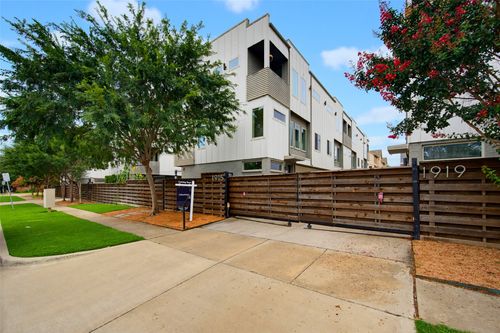 1-1915 Summit Ave, Dallas, TX, 75206-8563 | Card Image