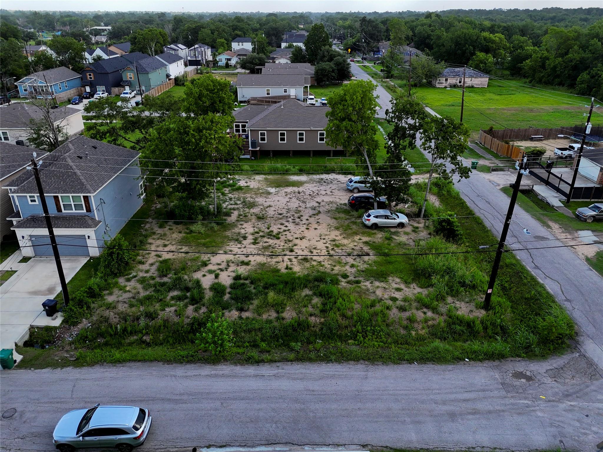 Land in Houston 2