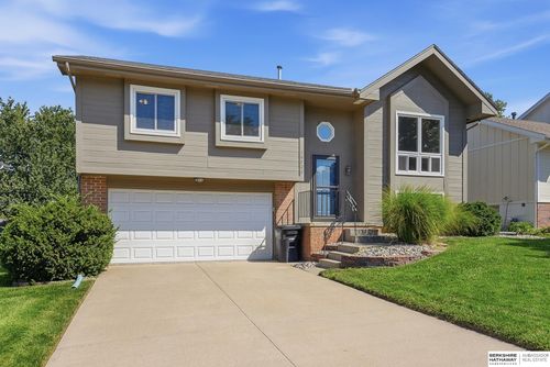 16522 Ehlers Street, Omaha, NE, 68135 | Card Image
