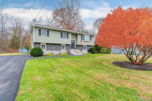 32 Deer Run Rd, Poughkeepsie, NY, 12603-5808 | Card Image