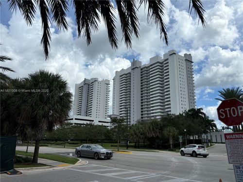 apt-1804-14951 Royal Oaks Ln, North Miami, FL, 33181-2481 | Card Image