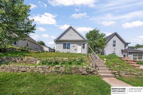 4518 S 17th St, Omaha, NE, 68107-2153 | Card Image