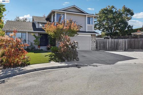 300 Lodgepole Ct, Martinez, CA, 94553-3461 | Card Image