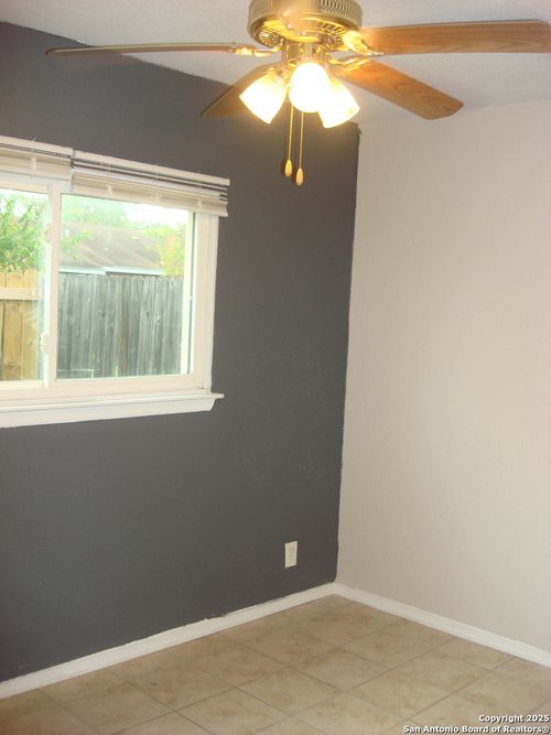 6207 Valley King, San Antonio, TX, 78250-4872 | Card Image