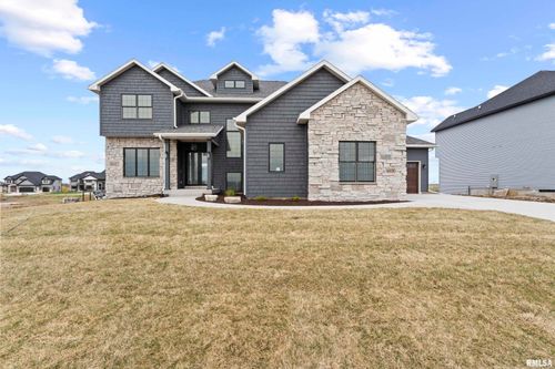 6578 Cardinal Rd, Bettendorf, IA, 52722 | Card Image