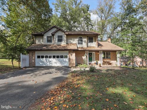 12 Shadow Ln, MARTINSBURG, WV, 25403-6661 | Card Image