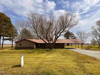 3482 S 165 Highway, House other with 3 bedrooms, 2 bathrooms and null parking in Stuttgart AR | Image 1