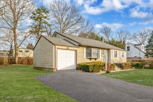 119 Foster Rd, Ronkonkoma, NY, 11779-4310 | Card Image