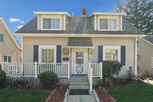 311 22nd St, Cedar Rapids, IA, 52402 | Card Image