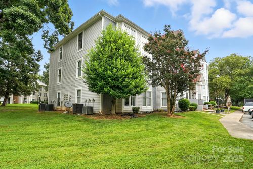 7360 Rose Terrace Ct, Charlotte, NC, 28215-3682 | Card Image