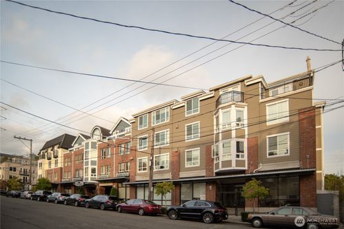 102-812 5th Ave N, Seattle, WA, 98109-6121 | Card Image