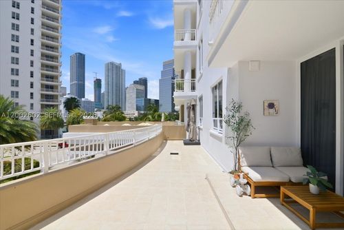 409-801 Brickell Ave, Miami, FL, 33131-2951 | Card Image