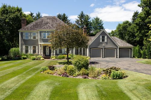 9 Larkspur Ln, North Oaks, MN, 55127-2092 | Card Image
