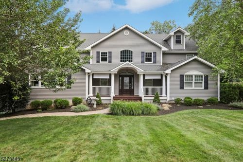 4 La Malfa Rd, Randolph, NJ, 07869-3003 | Card Image