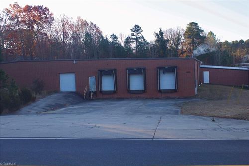 2463 Old Farmer Rd, Asheboro, NC, 27205-5970 | Card Image