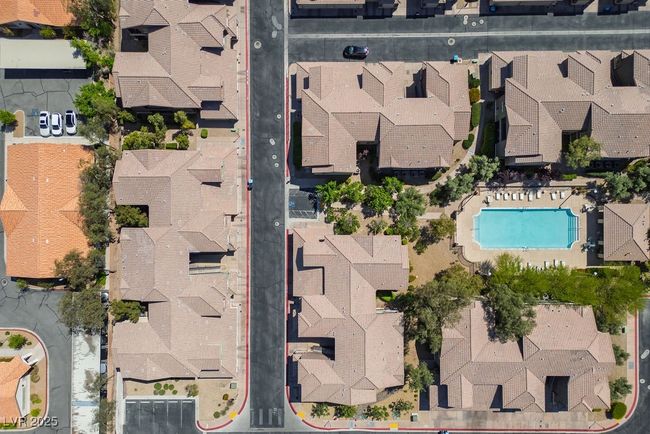 Aerial view with a residential view | Image 6