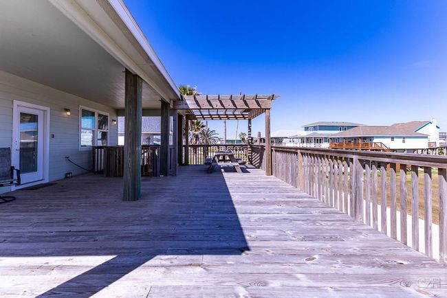 13111 Buccaneer Pkwy, House other with 3 bedrooms, 2 bathrooms and 1 parking in Freeport TX | Image 34