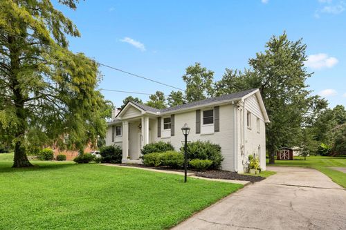608 Harpeth Pkwy E, Nashville, TN, 37221-3504 | Card Image