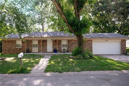 1129 Fairlawn Ave, MARSHALL, MO, 65340-2809 | Card Image
