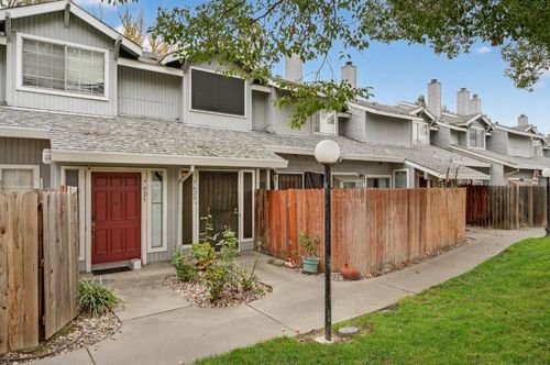 7623 Roberta Ln, Antelope, CA, 95843-2353 | Card Image