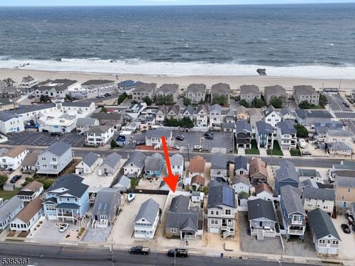 226 3rd Ave, Manasquan, NJ, 08736-3336 | Card Image