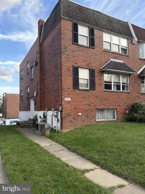 9777 Hilspach St, PHILADELPHIA, PA, 19115-2405 | Card Image