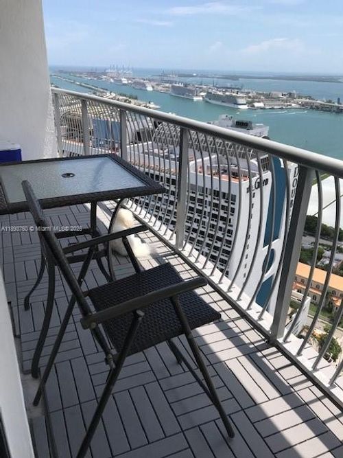 apt-4812-1750 N Bayshore Dr, Miami, FL, 33132-3219 | Card Image
