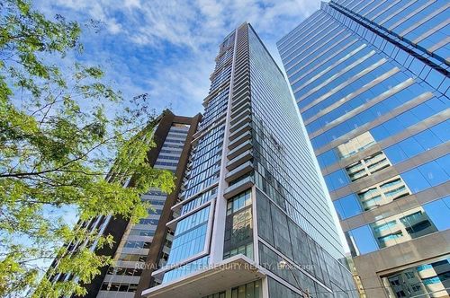 ph101-426 University Ave, Toronto, ON, M5G1S9 | Card Image