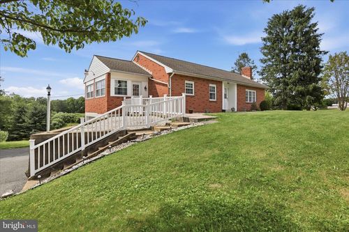 14604 Heavenly Acres Rdg, Hancock, MD, 21750-1911 | Card Image