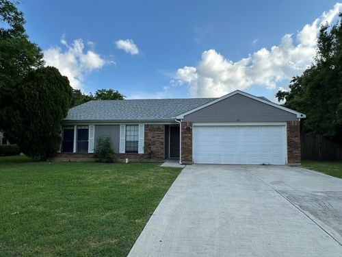 927 S Riverside Dr, Grapevine, TX, 76051-3388 | Card Image