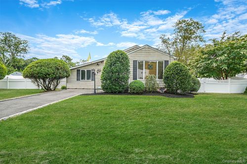 1224 Fairbanks Ave, Bay Shore, NY, 11706-2019 | Card Image