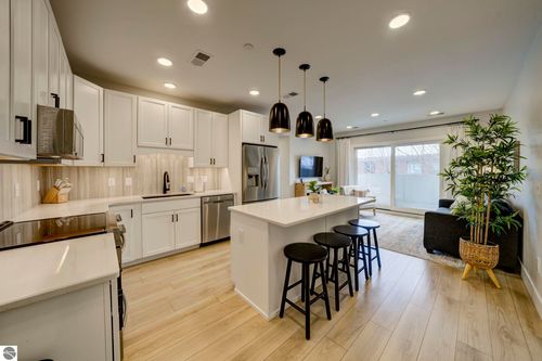 ste-206-708 Randolph St, Traverse City, MI, 49684-2756 | Card Image